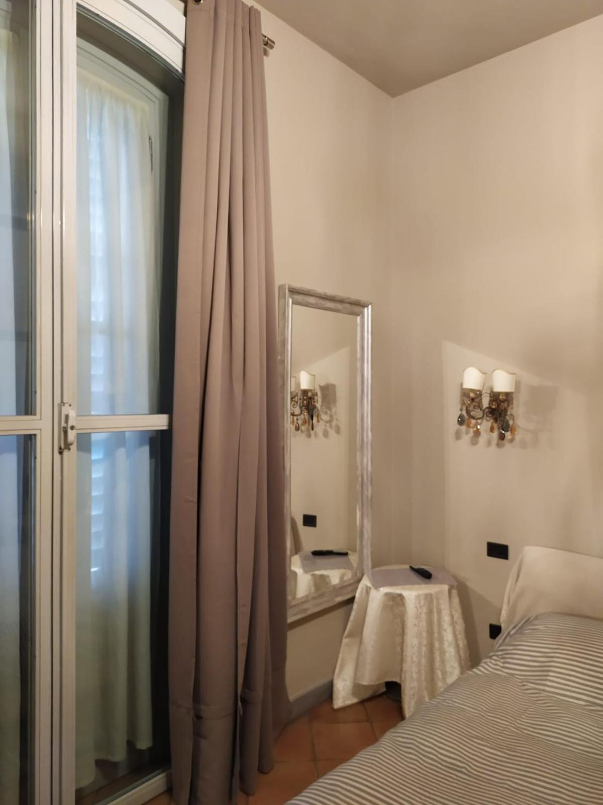 Camera Navigli Con Bagno Privato Мілан Екстер'єр фото
